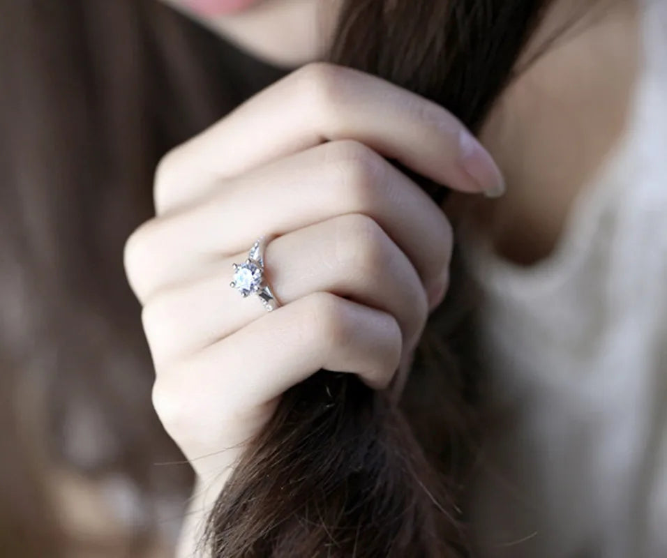 Luxury 925 Sterling Silver Six-Claw Diamond Ring