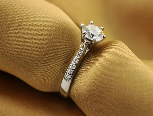 Luxury 925 Sterling Silver Six-Claw Diamond Ring